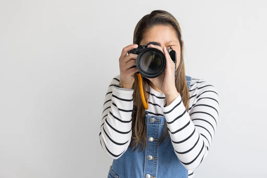 photographer taking pictures